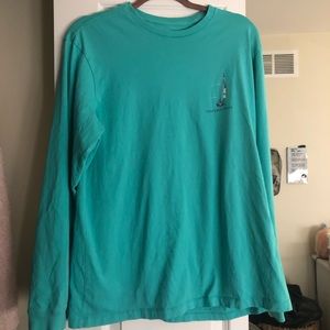 Vineyard vines t shirt